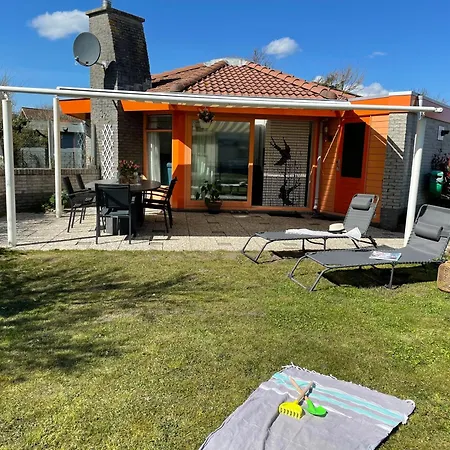Holiday home Zeester 325