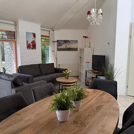 Holiday home Zeester 325